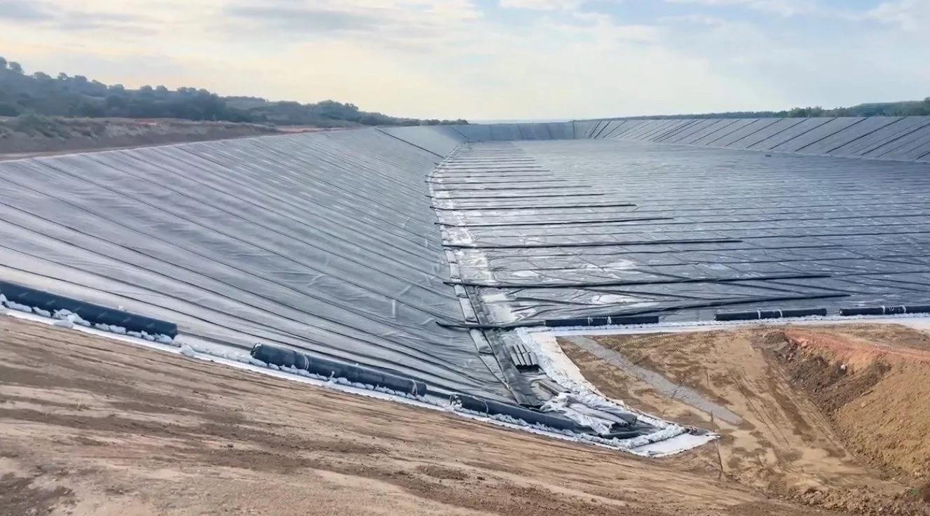 SOGEA impermeabiliza una balsa para la Comunidad de Regantes Canal de Flumen en Huesca